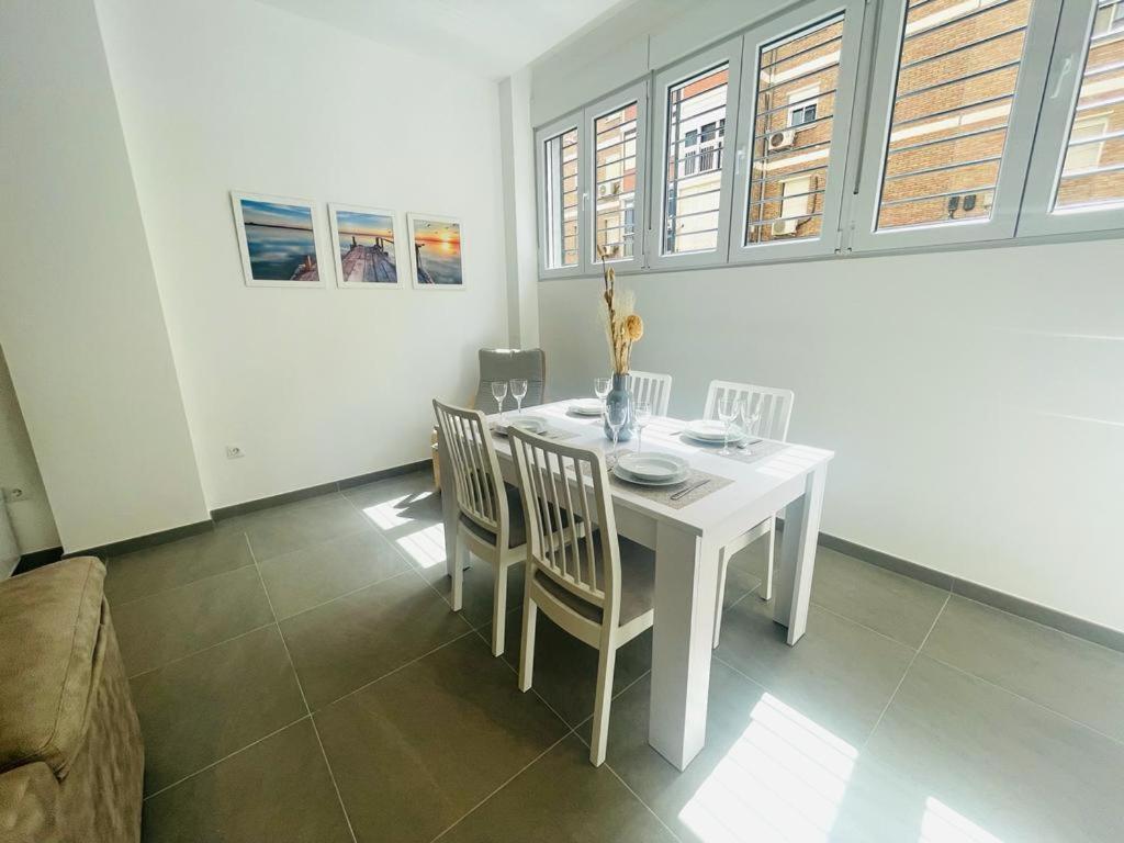 Apartamento Alhucemas Playa Málaga Extérieur photo